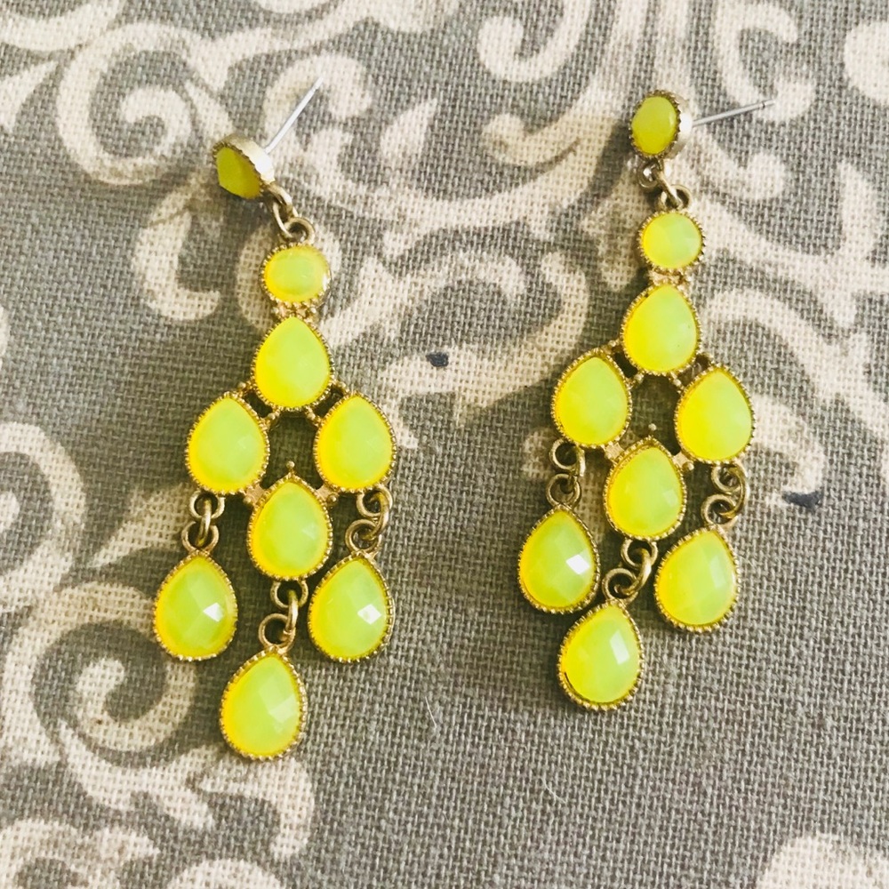 Chandelier earrings